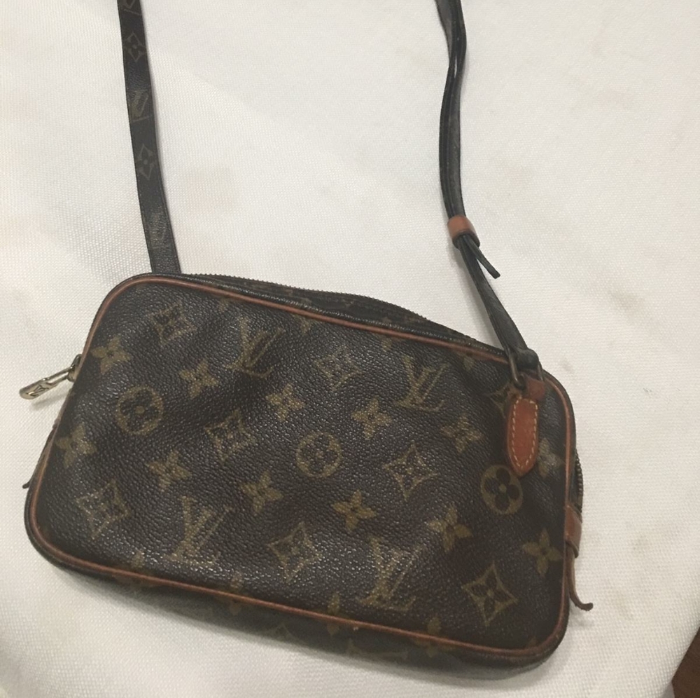 Authentic Louis Vuitton Shoulder Bag